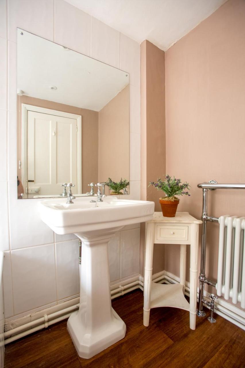 14 Market Cross Place - Beachfront Location With Lovely Sea Views - Aldeburgh Coastal Cottages Esterno foto