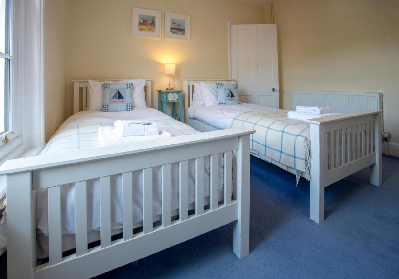 14 Market Cross Place - Beachfront Location With Lovely Sea Views - Aldeburgh Coastal Cottages Esterno foto